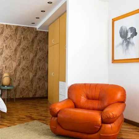 Pollicino House 度假居 卡尔塔吉罗