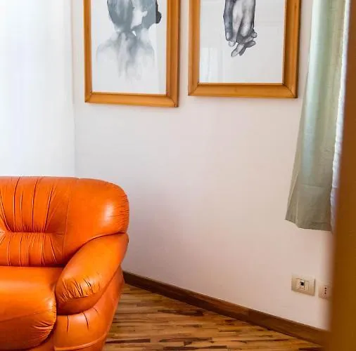 Pollicino House 度假居 卡尔塔吉罗